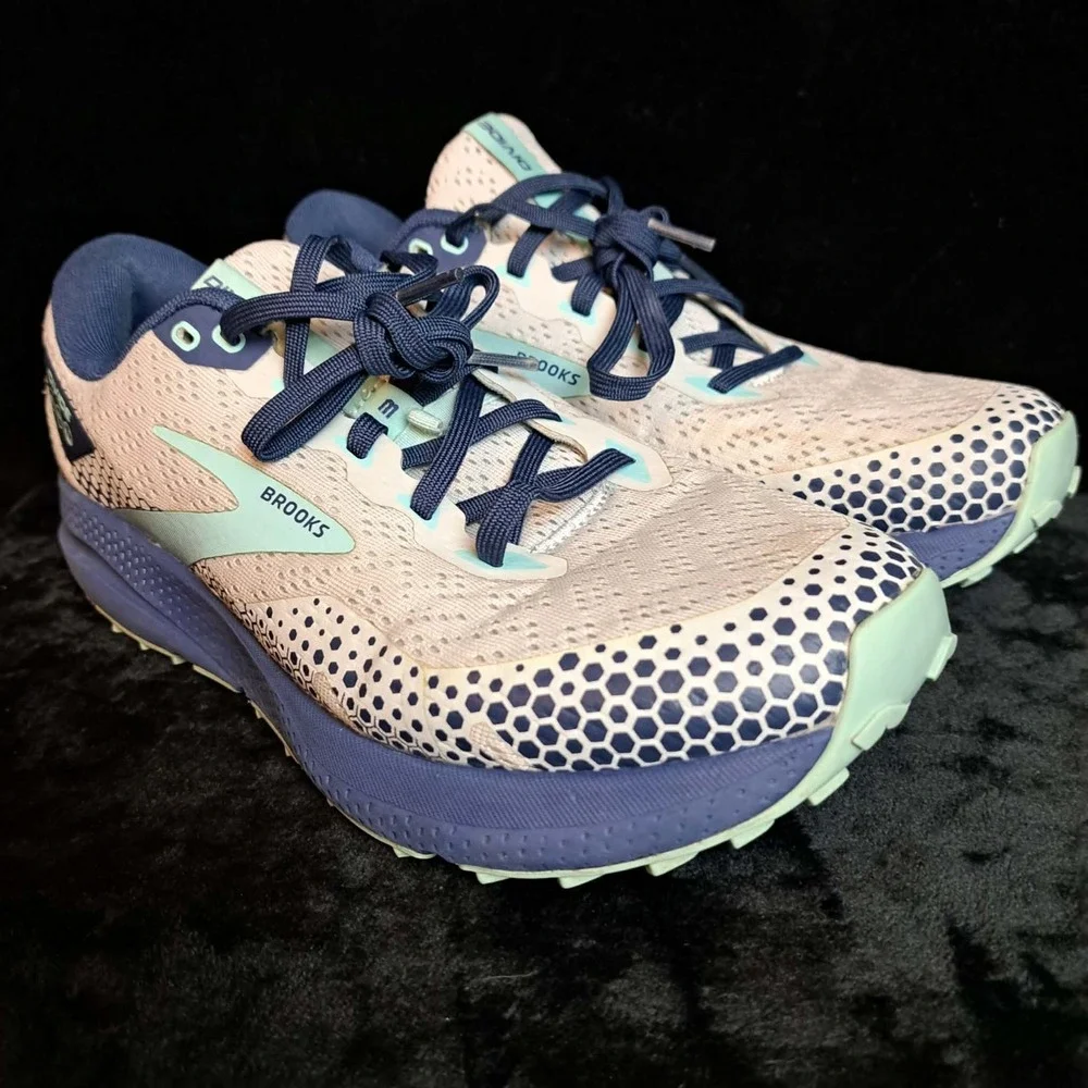 Brooks Divide 3‎ Blue white 1203681B006 Training Sneaker Shoes Women's 9.5 B